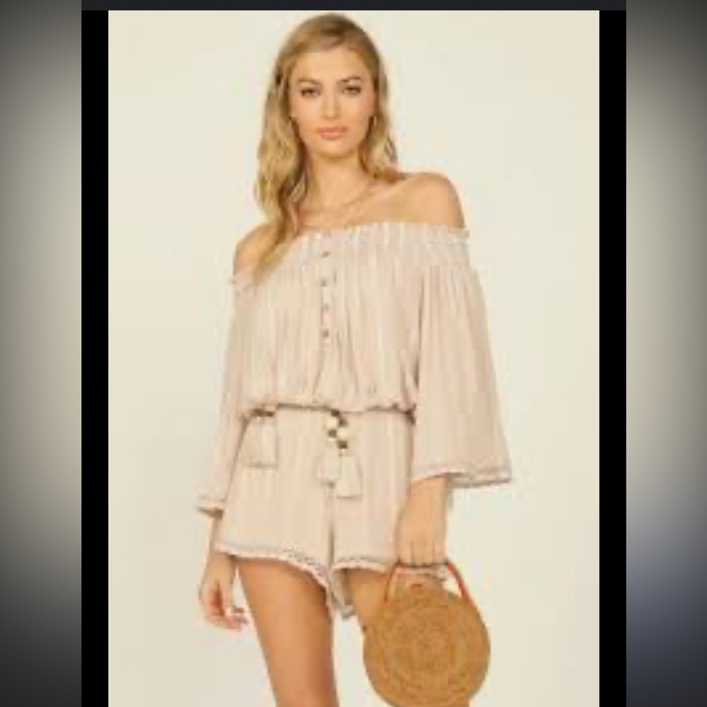 Surf Gypsy- Embroidered Off Shoulder Top and Short Set size S, M NWT